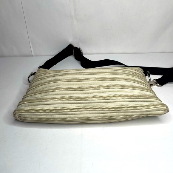 Classic BAM BAG Zip Beige Lock Key Adjustable Shoulder Bag - Picture 7 of 12